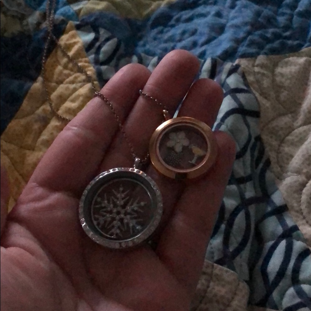 Origami owl necklace